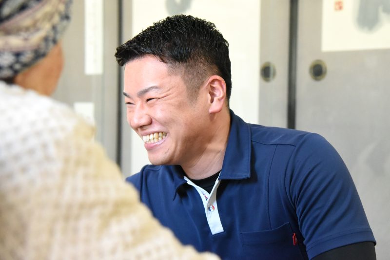 先輩と後輩、まるで部活のような関係性で明るく元気に働いています！