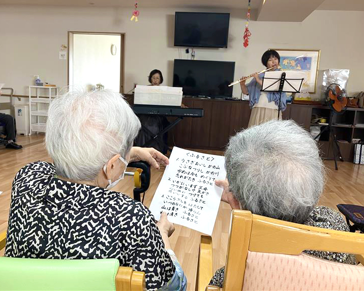 ピアノとフルートの音楽演奏会を開催🎹